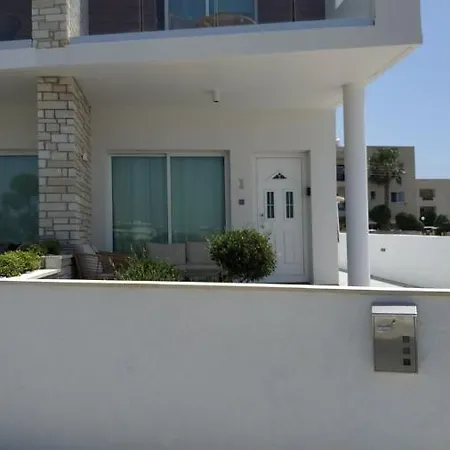 Melanos 2 Bdrm Townhouse With Private Pool * Хлоракас