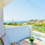 Melanos 2 Bdrm Townhouse With Private Pool *