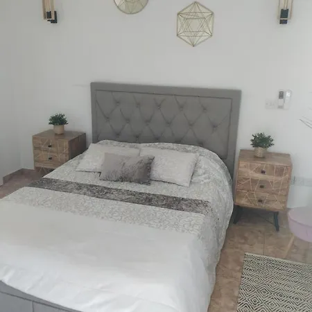 Melanos 2 Bdrm Townhouse With Private Pool * Klorakas
