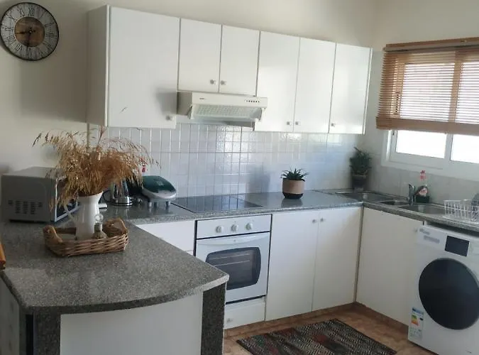 Prázdninový dům Melanos 2 Bdrm Townhouse With Private Pool