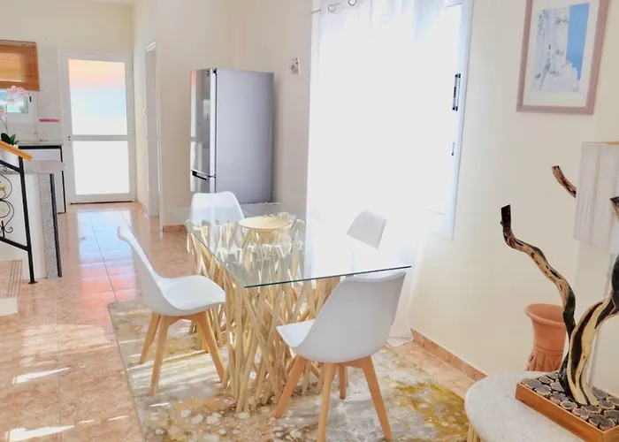 Prázdninový dům Melanos 2 Bdrm Townhouse With Private Pool Klorakas